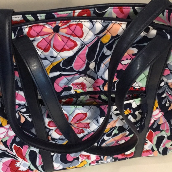 Vera Bradley Mod Paisley Trimmed Vera tote bag. - Picture 6 of 10